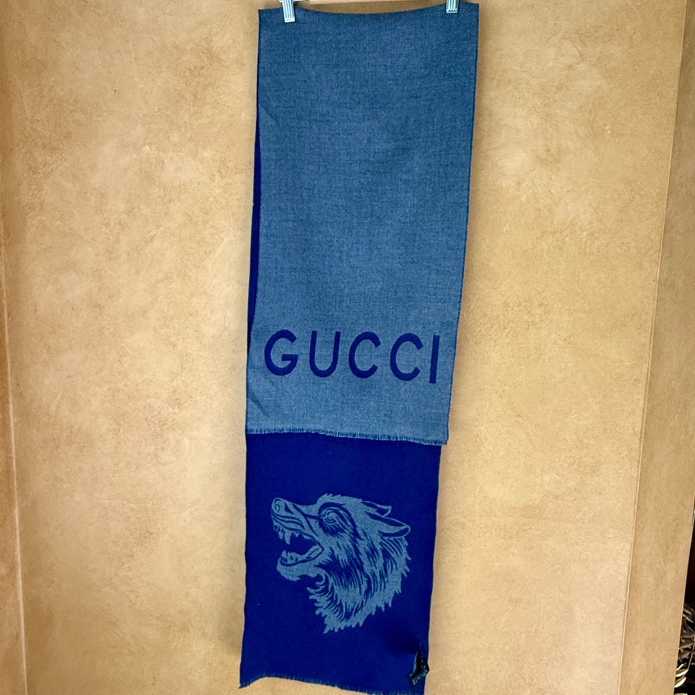 Gucci Blue and Gray Wool Scarf with Wolf Design 71” x 14” - Picture 2 of 10